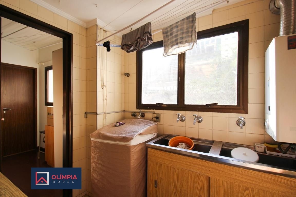Horácio Lafer, 355