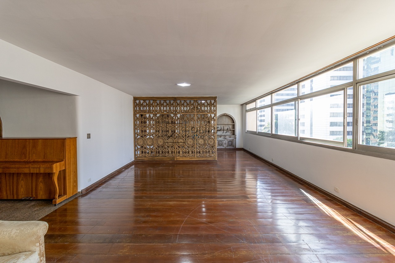 Leôncio de Carvalho, 280