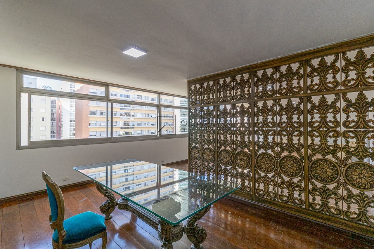Leôncio de Carvalho, 280