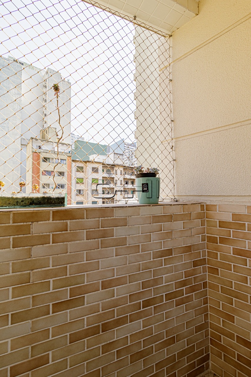 Frei Caneca, 420