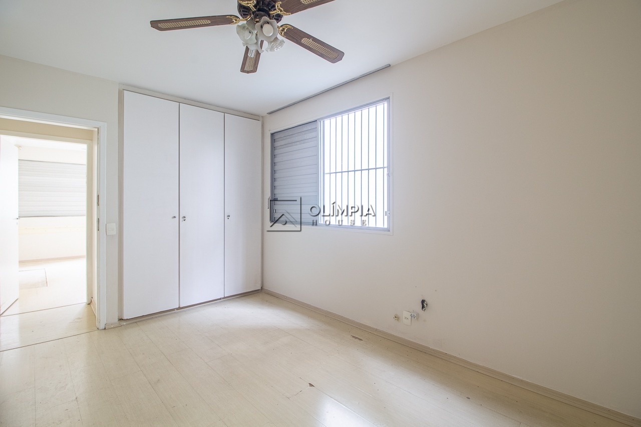 Doutor Albuquerque Lins, 992