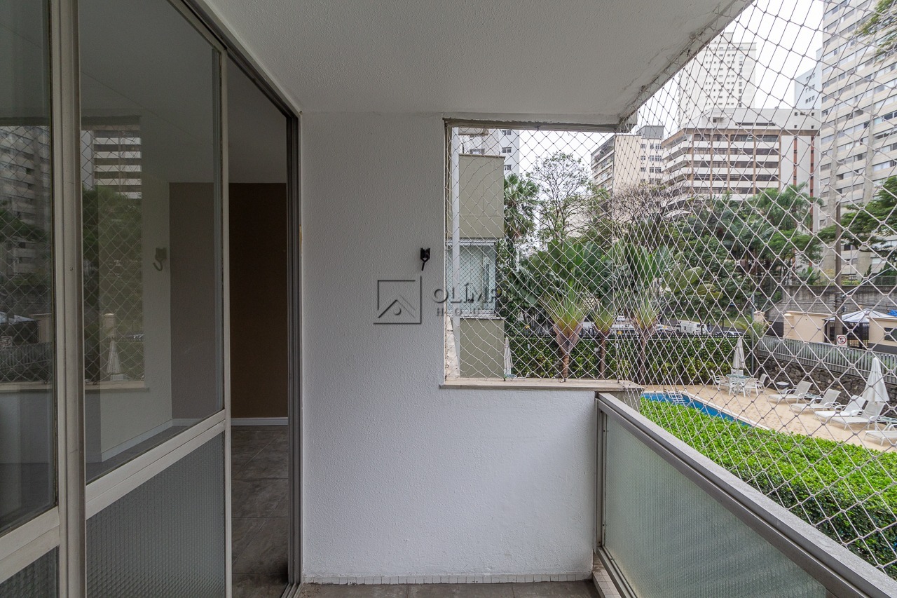 Doutor Albuquerque Lins, 992