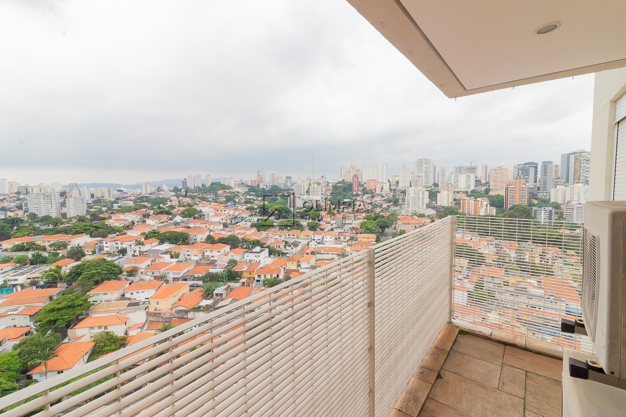 Leão Coroado, 202