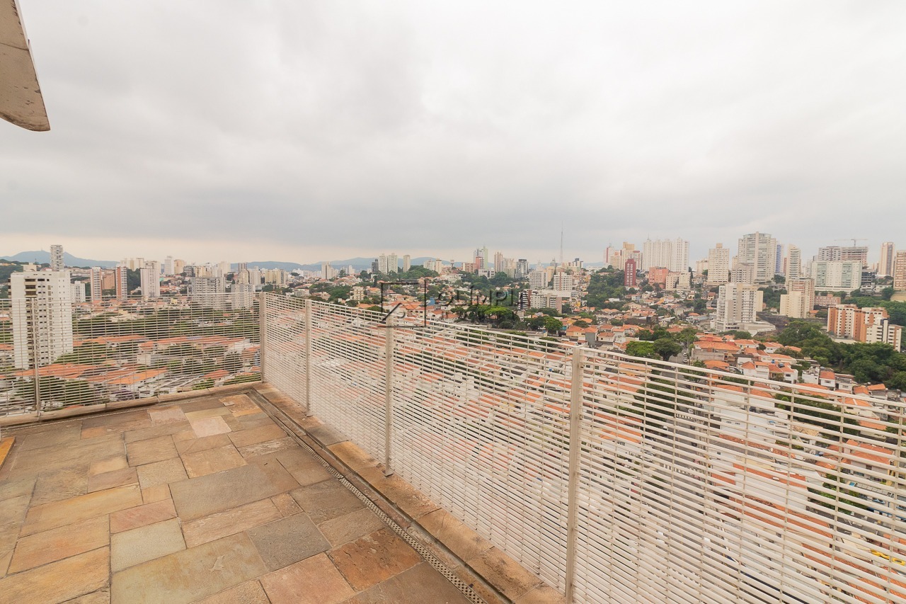 Leão Coroado, 202
