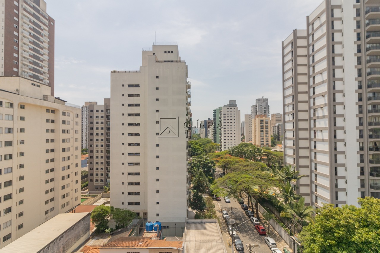 dos Aicás, 800
