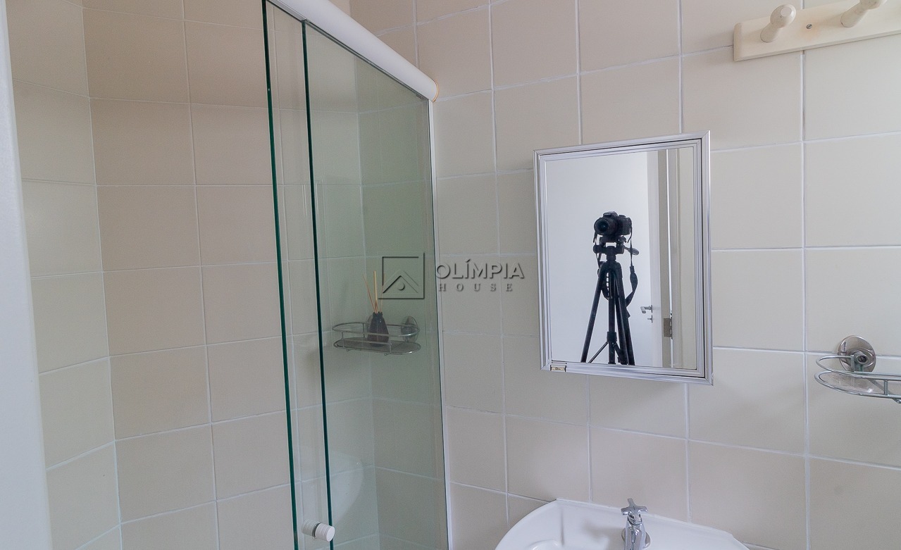 João Lourenço, 713