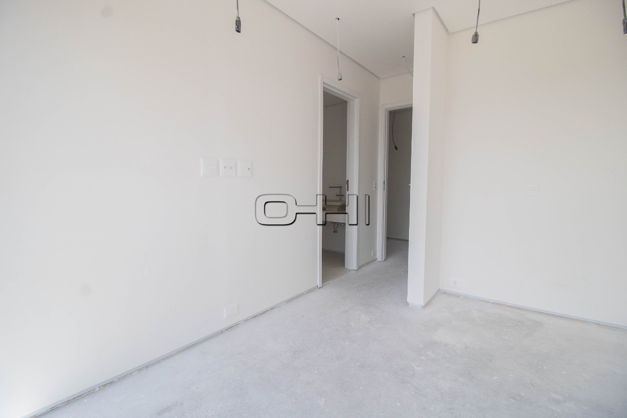 Oliveira Dias, 21