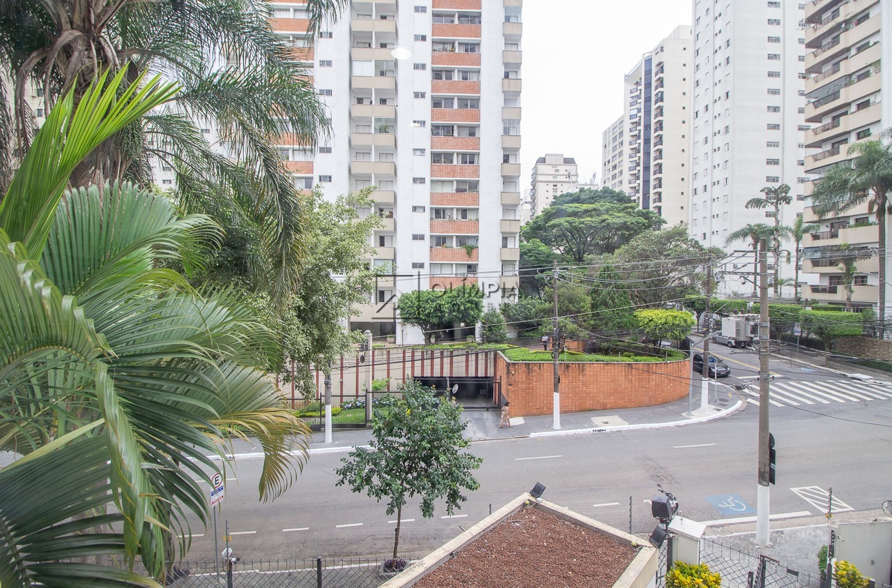 dos Arapanés, 725