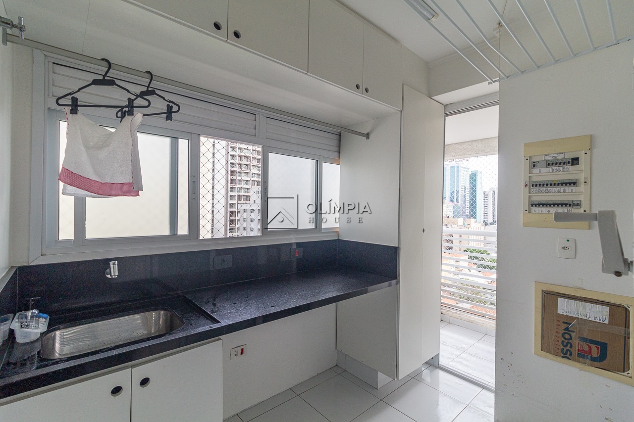 Correia Dias, 530